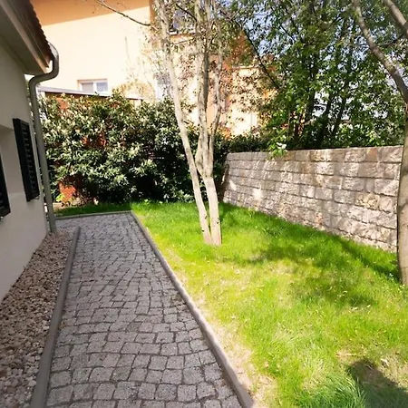 Neu! Privatsphaere Im Kutscherhaus D. Villa Golding 公寓 德累斯顿